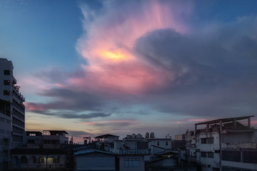 Fototapeta na wymiar A colorful sundown above Pattaya
