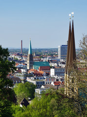 Stadtansicht Bielefeld mit Nikolaikirche und Neustädter Marienkirche