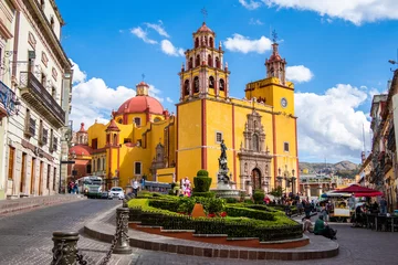 Foto op Aluminium Guanajuato City, Mexico, View of Historical Landmark Basilica of Our Lady of Guanajuato and Plaza de la Paz © R.M. Nunes