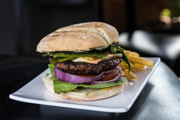 Hamburguesa con Rajas