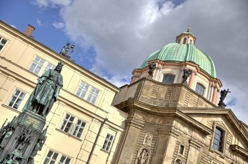 An der Karl IV. Statue in Prag - obrazy, fototapety, plakaty
