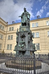 Fototapeta premium An der Karl IV. Statue in Prag