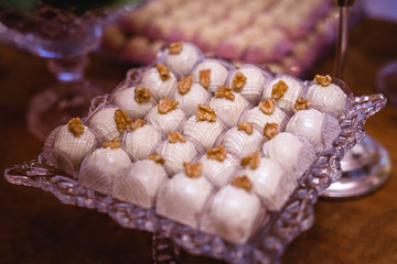 photos of wedding candy for brides