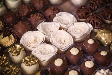 photos of wedding candy for brides