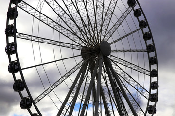 Ferris wheel 