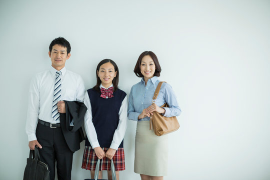 家族三人のポートレート