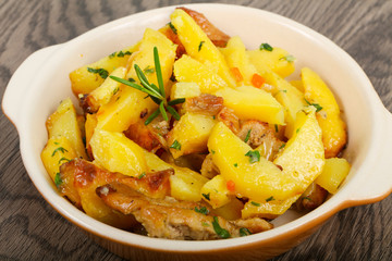 Fried potato with pork