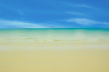 Fototapeta na wymiar blue sea with blue sky background