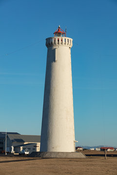 Leuchtturm an der Küste Islands