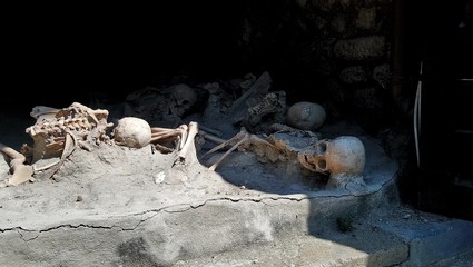 Nécropole à Herculanum