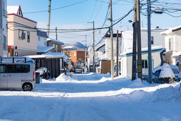 冬の市街地 / 雪が降り積もった北海道の住宅街