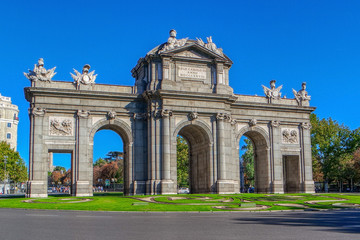 Fototapeta na wymiar Puerta de Alcala (Alcala Gate) near Independence Square in Madrid, Spain