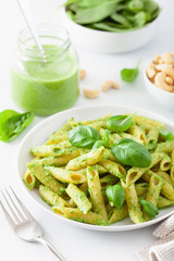 penne pasta with spinach basil pesto sauce