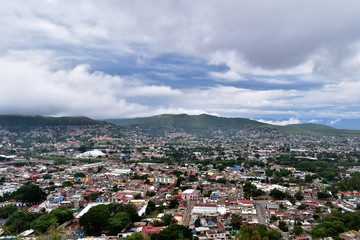 Fototapeta na wymiar Panorama de la ciudad de Oaxaca