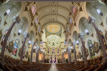 Fototapeta premium Interior and nave of the Sacred Heart Catholic Church in downtown Tampa, Florida