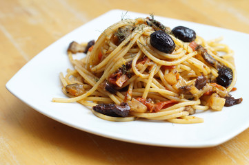 spaghetti with celeriac and olives
