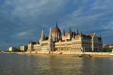 Fototapeta na wymiar Hungarian Parliament Building from the side, Budapest, Hungary