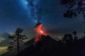 Schilderijen op glas Erupting Volcano, El Fuego, Guatemala, 21. 04. 2018 © Ingo Bartussek