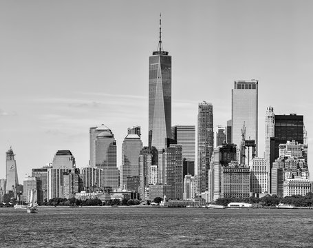 Black and white picture o New York City skyline, USA.