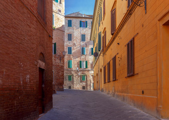 Fototapeta na wymiar Siena. View of the old city district.