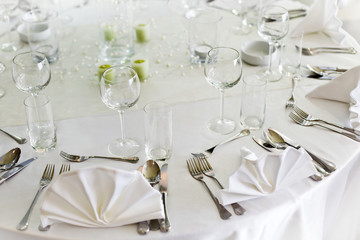 elegant table setting