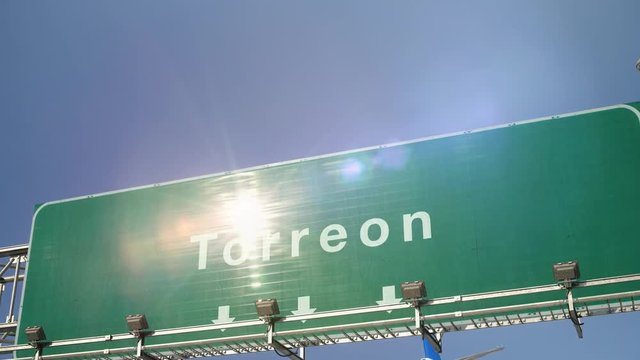 Airplane Landing Torreon