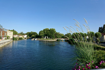 Fototapeta premium La Charente à Jarnac, Gondeville, Nouvelle-Aquitaine, France