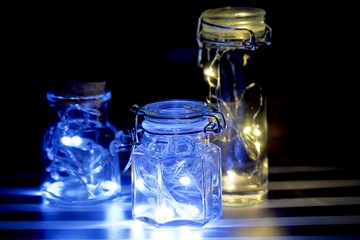 ボトルの中の照明 / 瓶の中に発行ダイオードを入れた