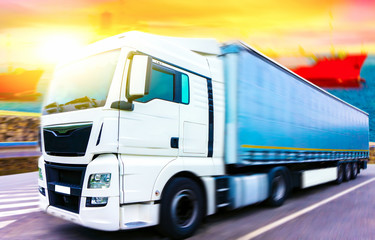 the truck goes port .  Commercial transport .  truck transport container . port of delivery of goods