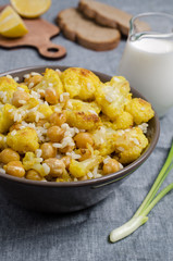 Roasted cauliflower with chickpeas