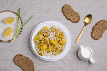 Roasted cauliflower with chickpeas