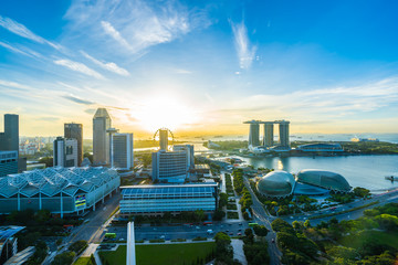 Fototapeta premium Beautiful architecture building exterior cityscape in Singapore city skyline