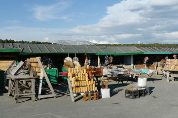 Trade in handicraft goods and souvenirs at the Seminsky Pass, Altai Republic, Western Siberia