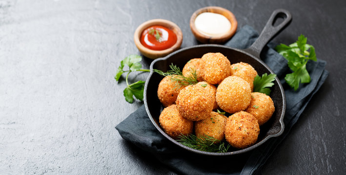 Croquettes Images – Browse 28,256 Stock Photos, Vectors, and Video ...