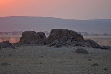 Fototapeta na wymiar Sonnenuntergang bei Sesriem im Namib-Naukluft-Nationalpark in Namibia