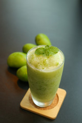 fresh mango smoothie