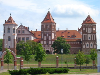 Fototapeta na wymiar Medieval castle Mir in Belarus