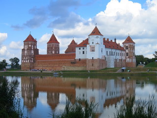 Naklejka na ściany i meble Medieval castle Mir in Belarus