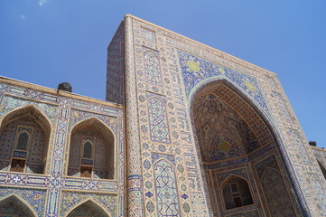 Fototapeta na wymiar decoration elements of madrasahs in Samarkand, registan, Samarkand