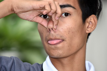 Obraz premium Smelly Young Minority Person