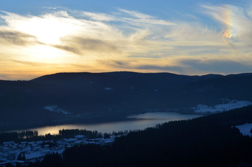 Schluchsee an einem sonnigen Winterabend