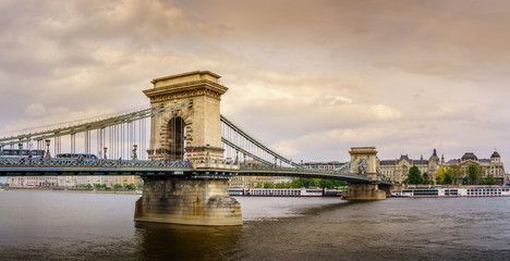 Fototapeta premium Chain bridge, Budapest, Hungary