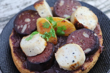 Tartine de boudin noir et blanc