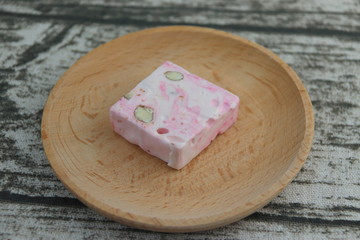 Nougat rose