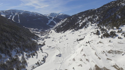 VISTA PANORAMICA VALL INCLES ANDORRA NEVADO