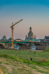 Dresdner Skyline in der Abenddämmerung