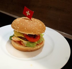 hausgemacht Cheeseburger 