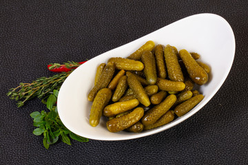 Pickled small cucumbers