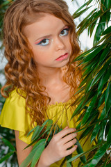Naklejka premium Fashion girl in yellow dress