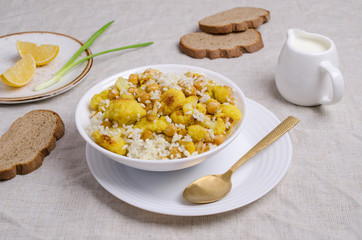 Roasted cauliflower with chickpeas